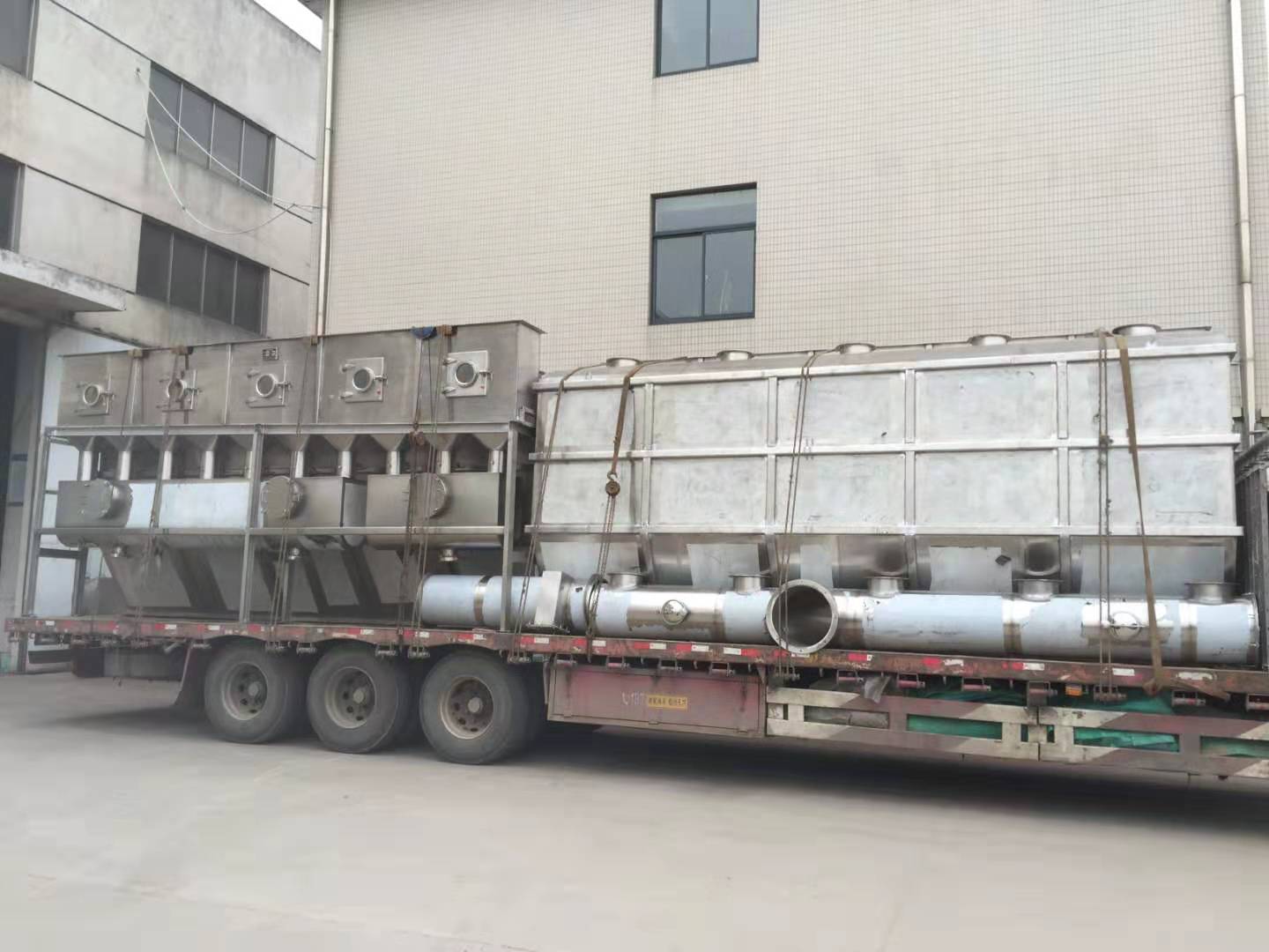 6月24日XF-50型臥室沸騰干燥機(jī)發(fā)貨！